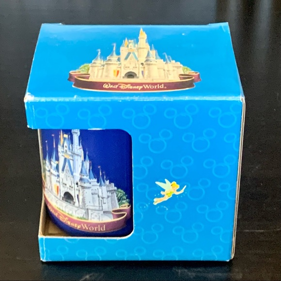Vintage Walt Disney World Magic Kingdom 3D Embossed Mug - Picture 10 of 15
